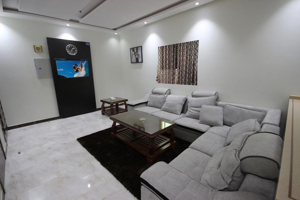 Alathriyah Hotel Suites Riade Quarto foto